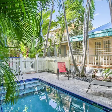 Paradise Place By Avantstay Key West Old Town Condo W Shared Pool